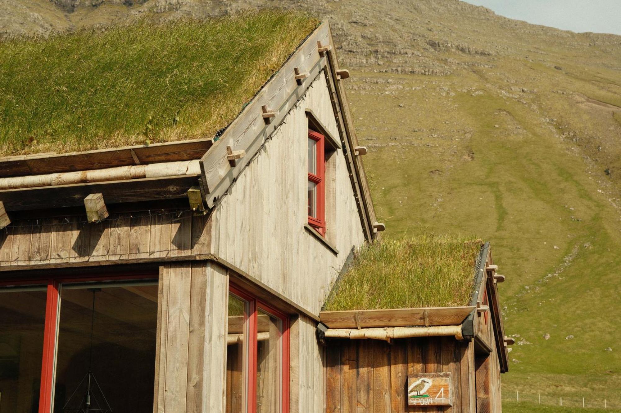 Mulafossur Cottages By Famous Waterfall In Gasadalur 外观 照片