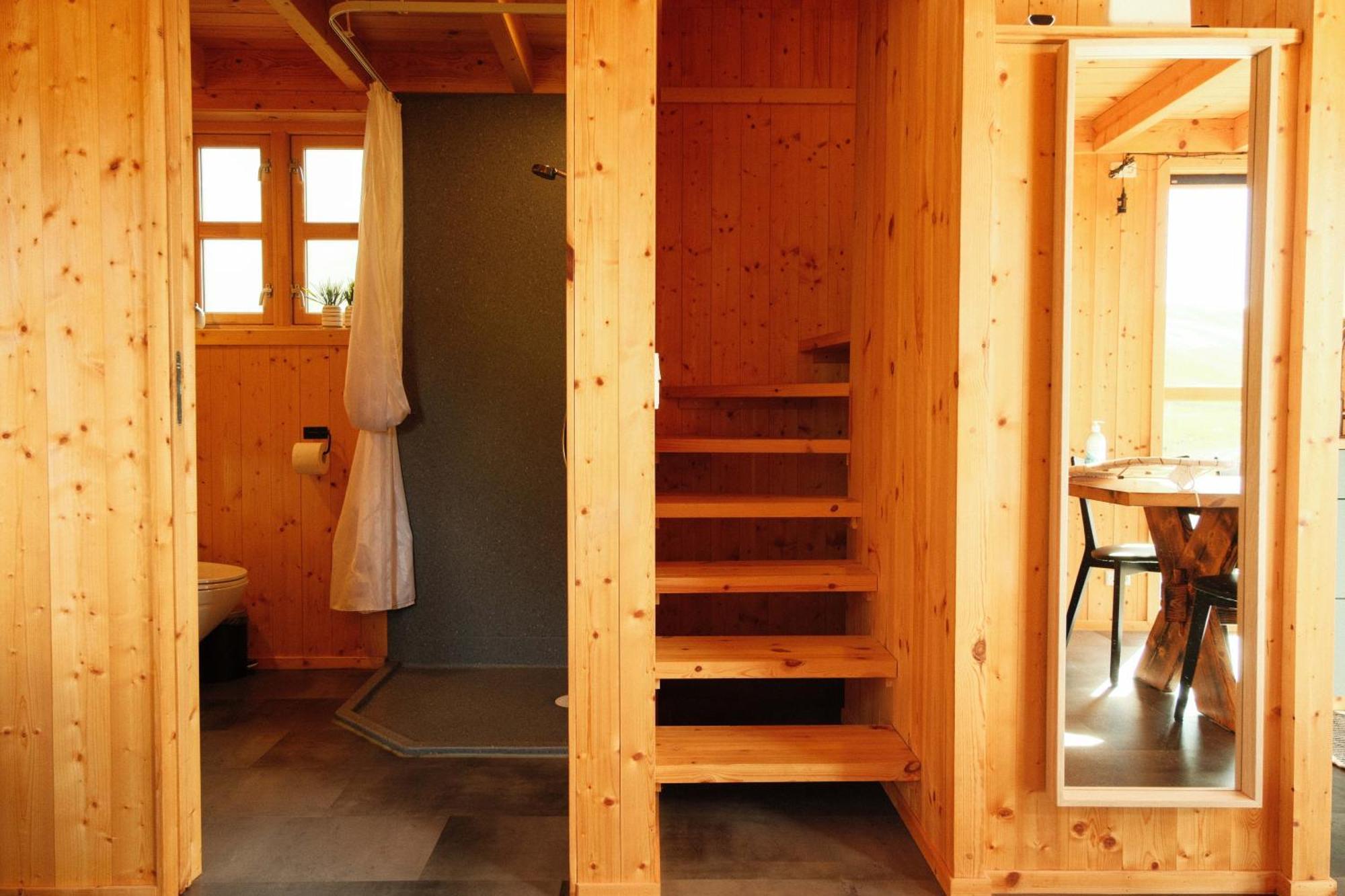 Mulafossur Cottages By Famous Waterfall In Gasadalur 外观 照片