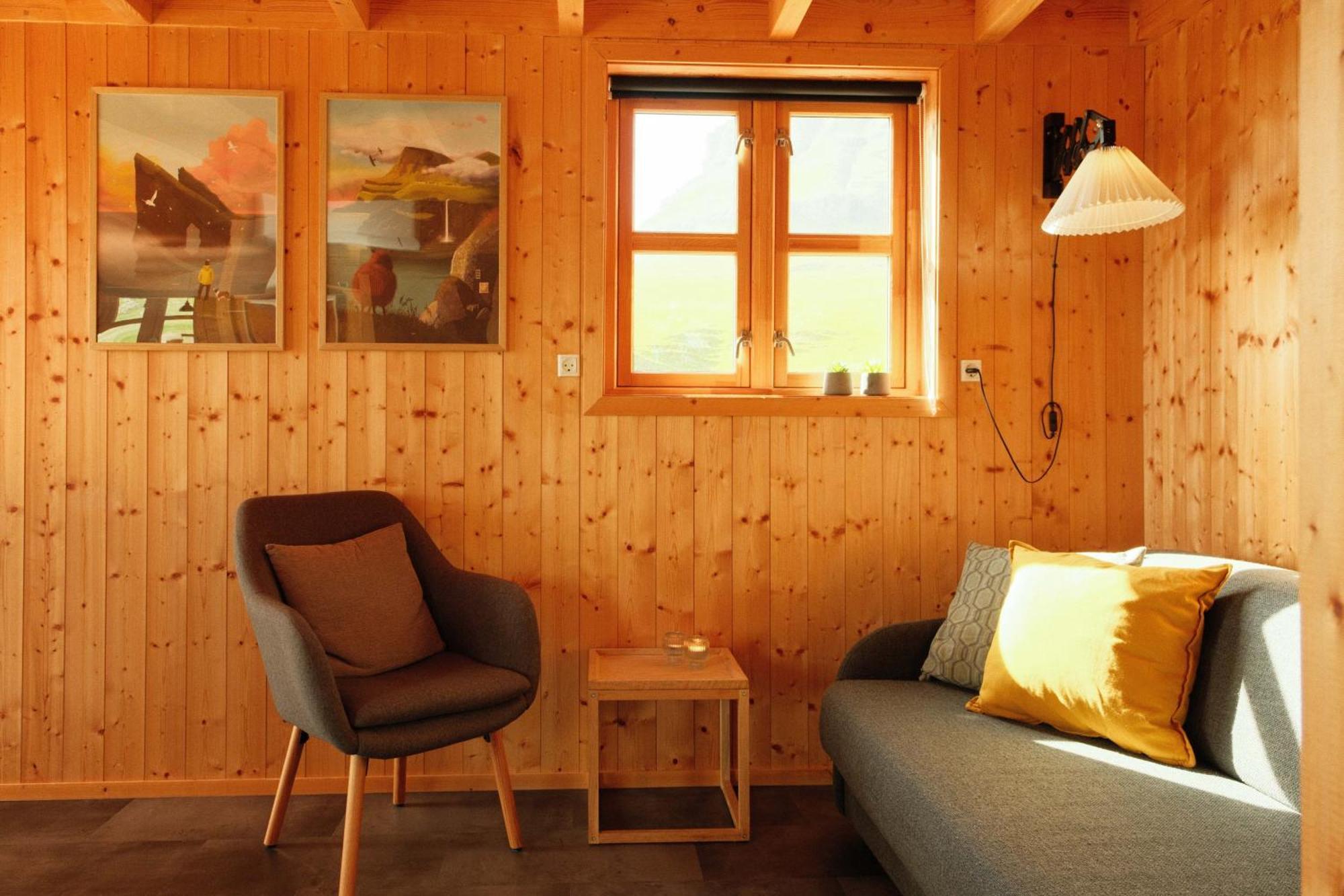 Mulafossur Cottages By Famous Waterfall In Gasadalur 外观 照片